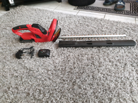 spear & jackson s18ehp cordless pole hedge trimmer
